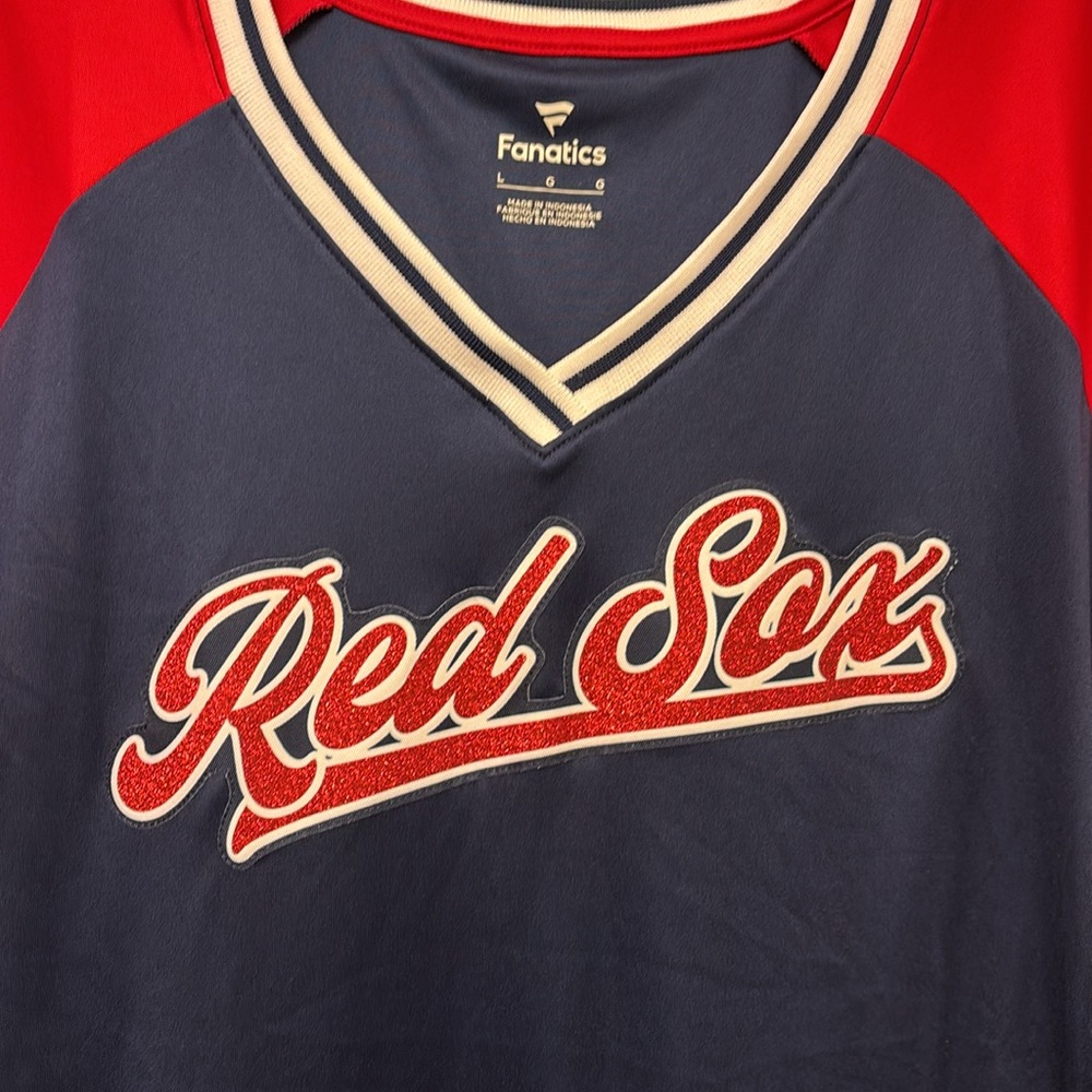Boston Red Sox Women’s Glitz & Glam League Diva raglan v-neck t-shirt, navy - Picture 2 of 9